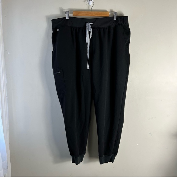 FIGS Zamora Jogger Scrub Pants Black Size 4X Women’s - Picture 2 of 12